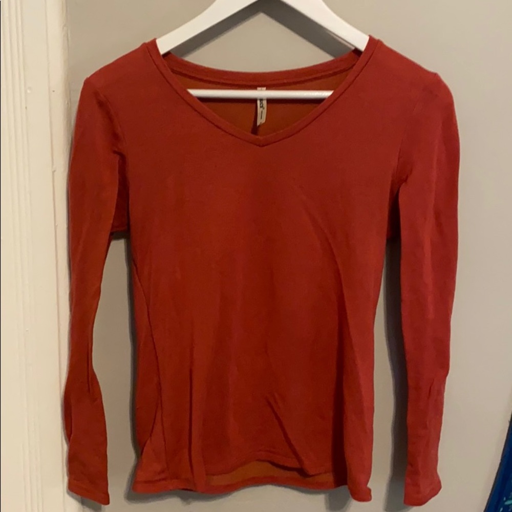 Red long sleeve v neck